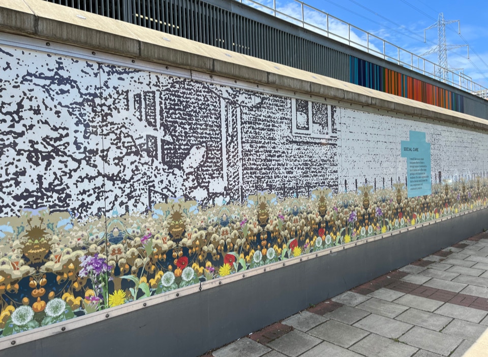 Newham Trackside Wall, Crossrail